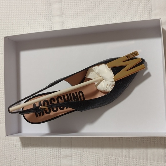 Moschino Snakeskin Embosses Leather Slingback Pump in black size US 7 / EU 37 - Picture 7 of 7